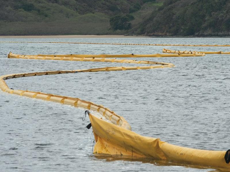 oil_boom_tomales_bay