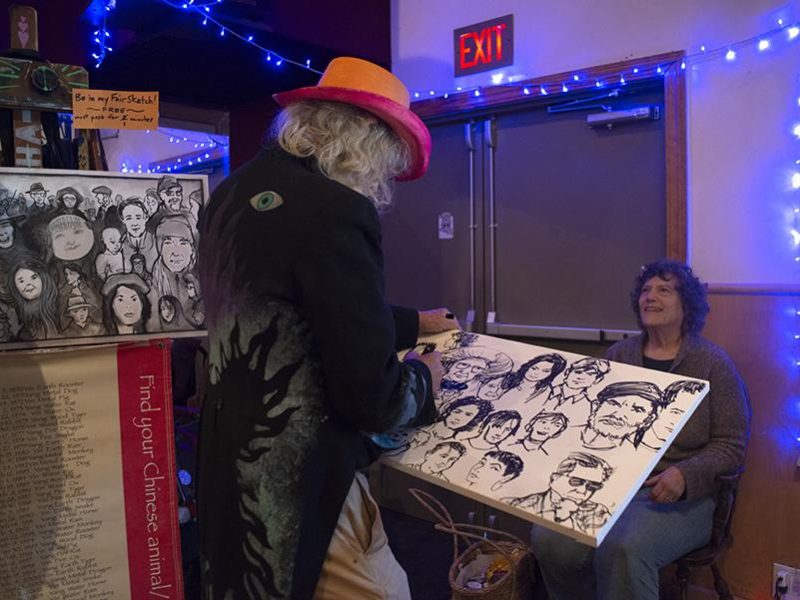 stuart_sketches_at_the_bolinas_world_craft_fair