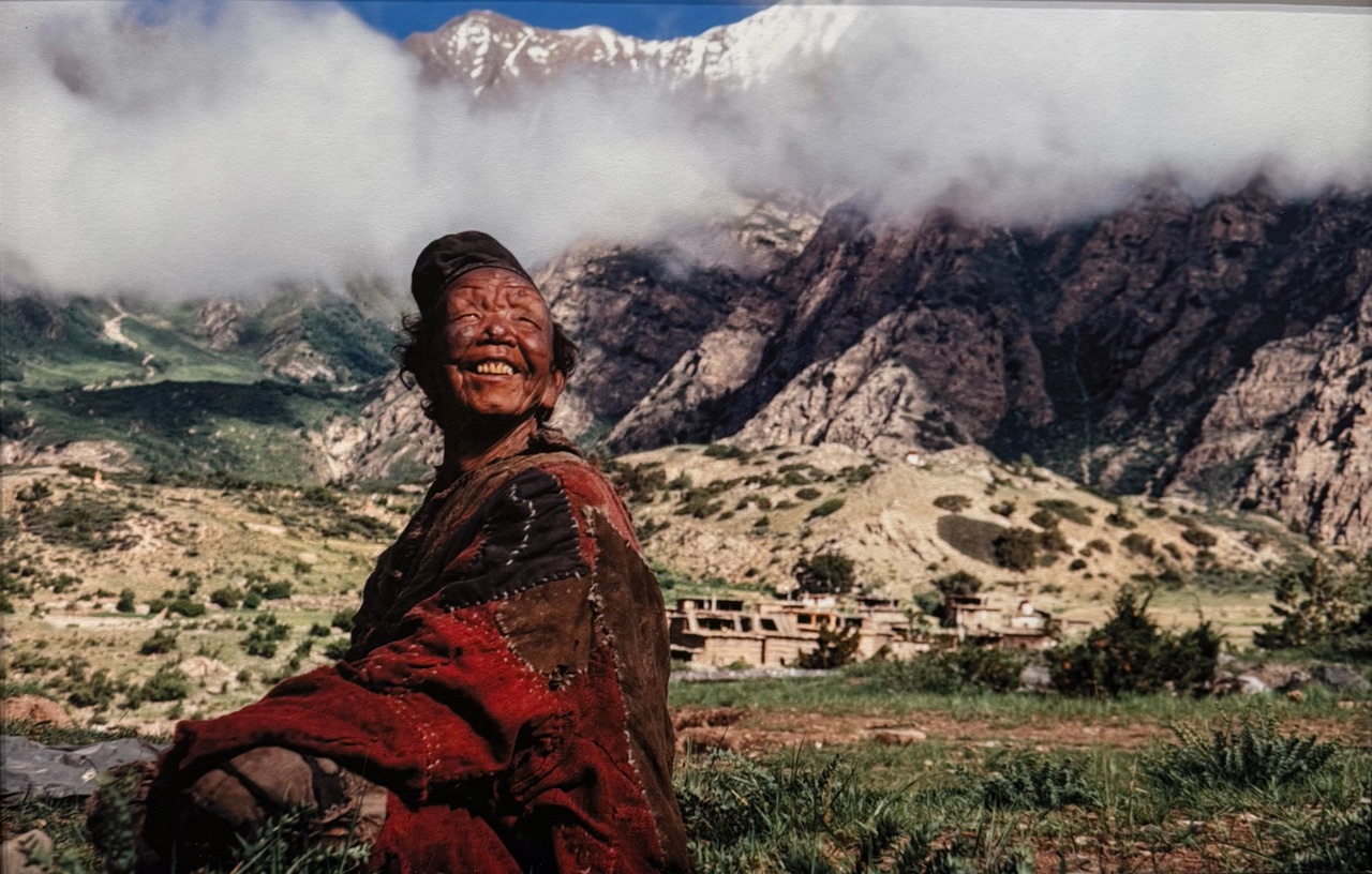 Lagunitas tea seller shows photographs of 1970s trek through Nepal